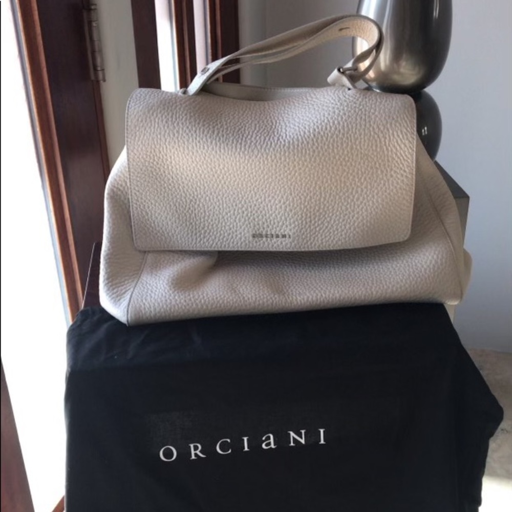 Oriciani Pebbled Tote Bag